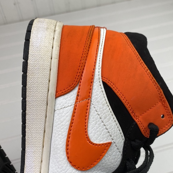 - Jordan 1 Mid Shattered Backboard Size 8 - Picture 5 of 12